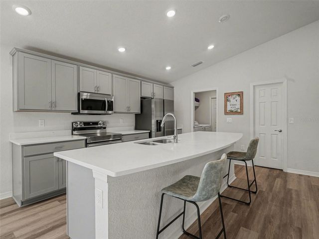 2676 58TH CIRCLE E, Palmetto, FL 34221