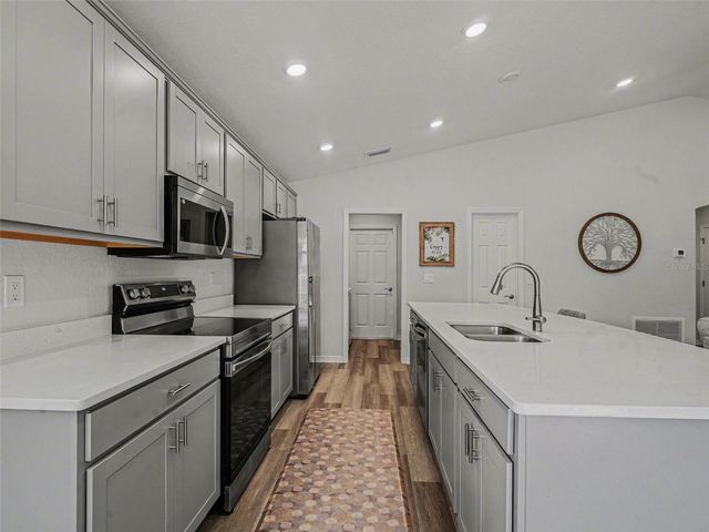 2676 58TH CIRCLE E, Palmetto, FL 34221