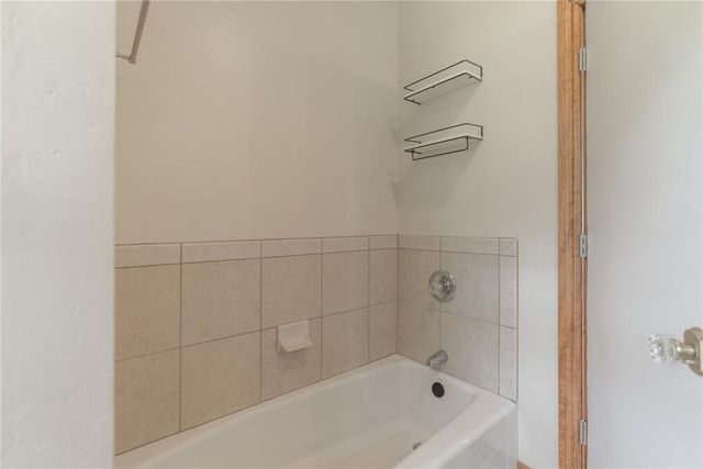 9625 Djl Drive, Jones, OK 73049