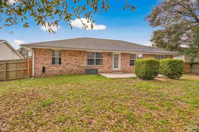 6532 Eagle Crest Dr, Milton, FL 32570