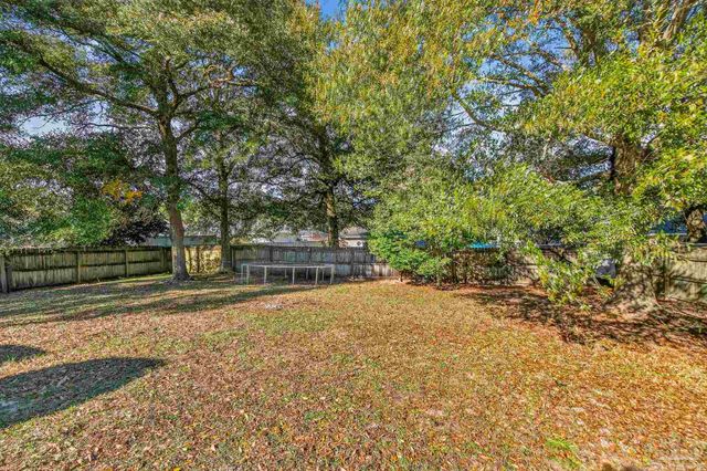 6532 Eagle Crest Dr, Milton, FL 32570