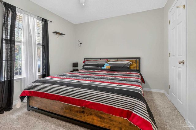 6532 Eagle Crest Dr, Milton, FL 32570