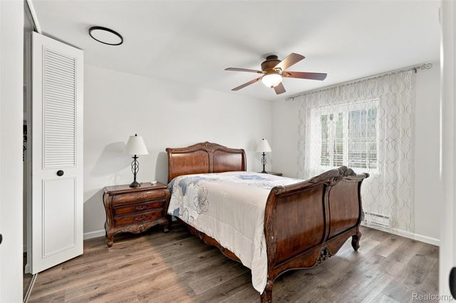1836 Colonial Village Way, Waterford Charter Township, MI 48328