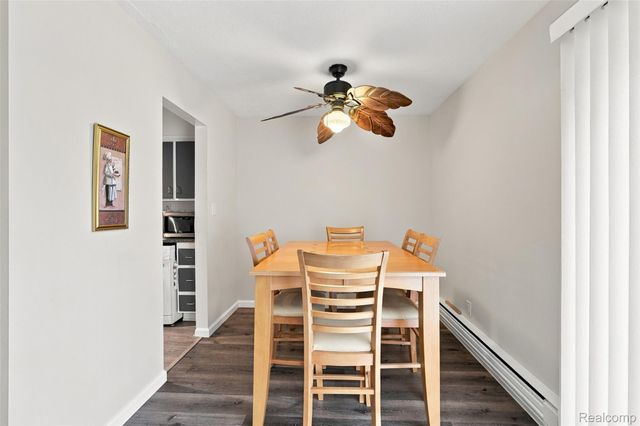 1836 Colonial Village Way, Waterford Charter Township, MI 48328