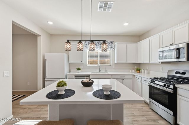 3017 N MAJESTIC Court, Casa Grande, AZ 85122