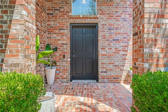 310 Conroe Circle, Argyle, TX 76226