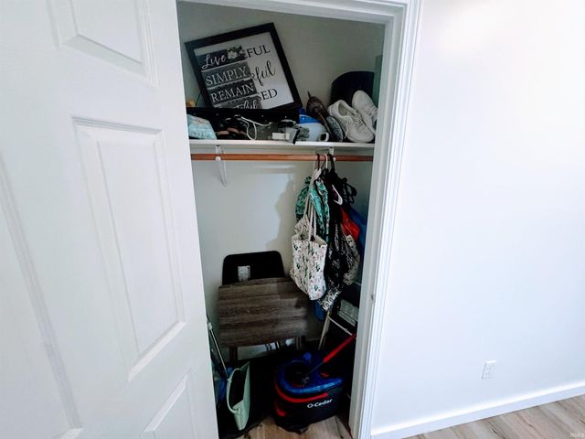 323 W Alton Street, Bicknell, IN 47512