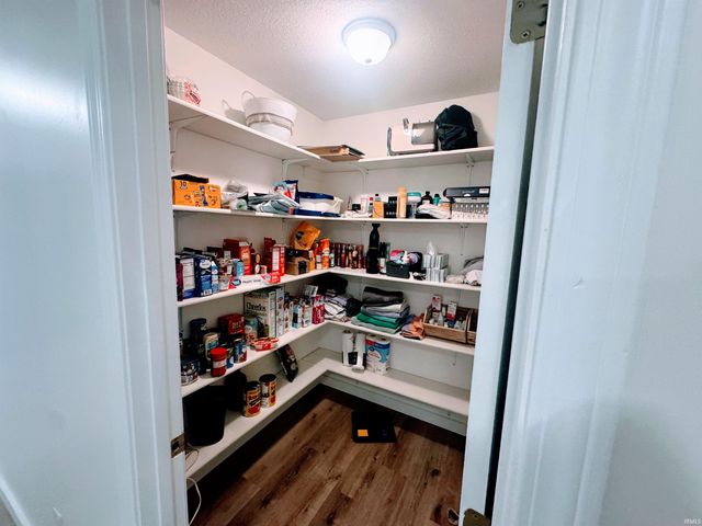 323 W Alton Street, Bicknell, IN 47512