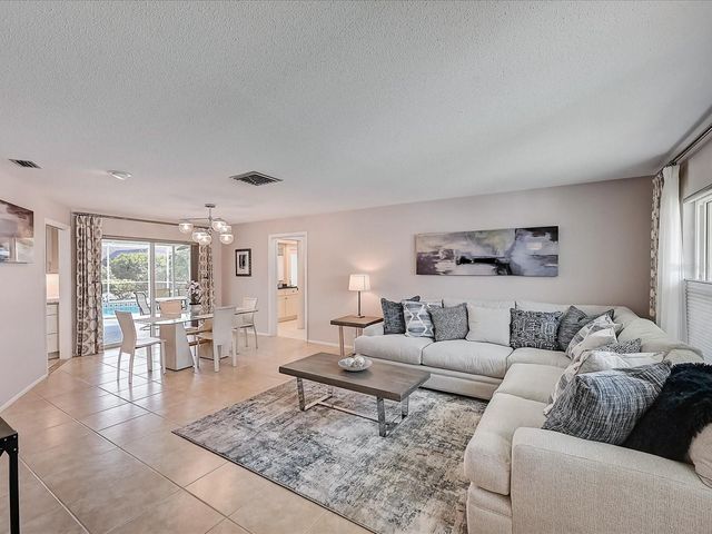 10 STONE MOUNTAIN BOULEVARD, Englewood, FL 34223