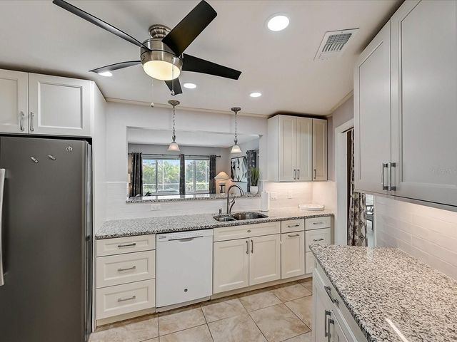10 STONE MOUNTAIN BOULEVARD, Englewood, FL 34223