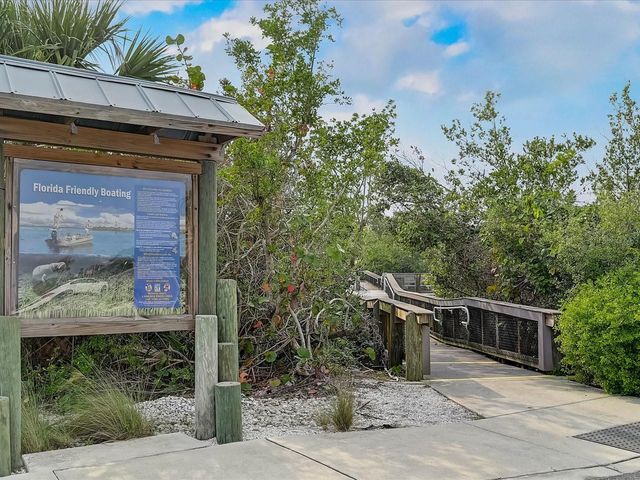 10 STONE MOUNTAIN BOULEVARD, Englewood, FL 34223