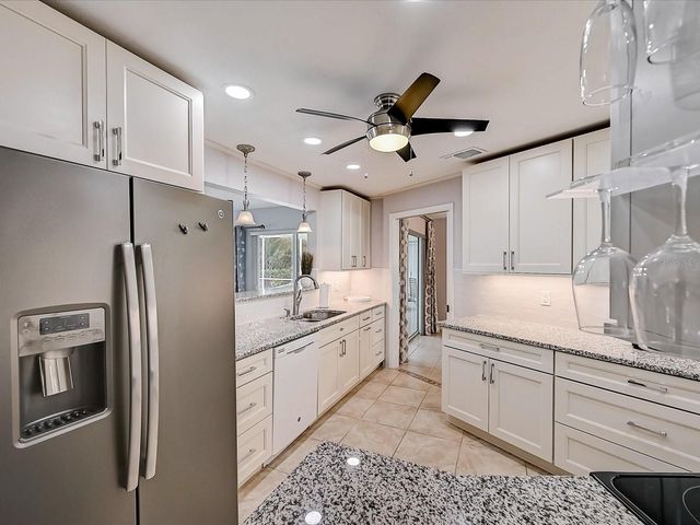 10 STONE MOUNTAIN BOULEVARD, Englewood, FL 34223