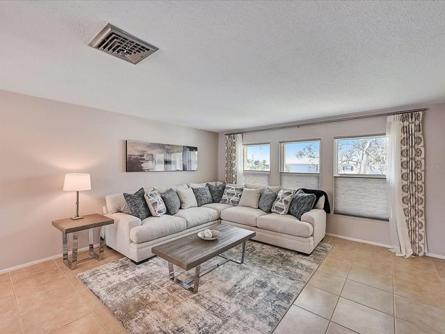 10 STONE MOUNTAIN BOULEVARD, Englewood, FL 34223