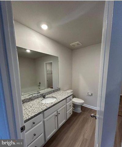 104 CRAMSFORD ST, Falling Waters, WV 25419