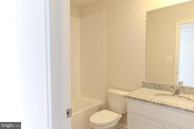 104 CRAMSFORD ST, Falling Waters, WV 25419