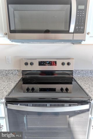 104 CRAMSFORD ST, Falling Waters, WV 25419