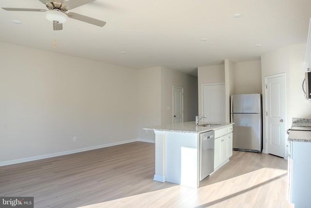 104 CRAMSFORD ST, Falling Waters, WV 25419