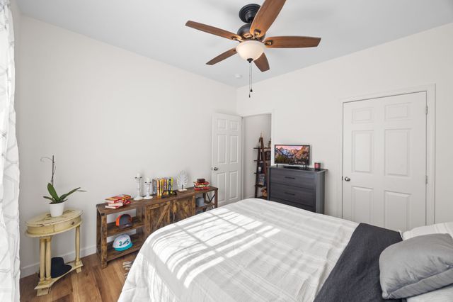 528 St Anthony Dr, Jamestown, TN 38556