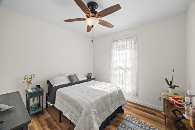 528 St Anthony Dr, Jamestown, TN 38556