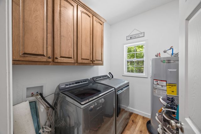 528 St Anthony Dr, Jamestown, TN 38556