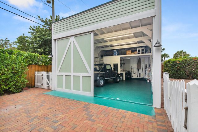 800 Kanuga Drive, West Palm Beach, FL 33401