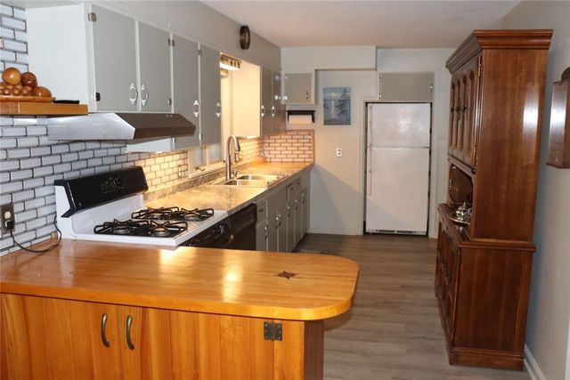 527 Vosburg Road, Webster, NY 14580