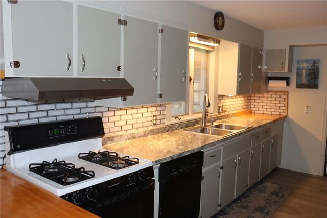 527 Vosburg Road, Webster, NY 14580