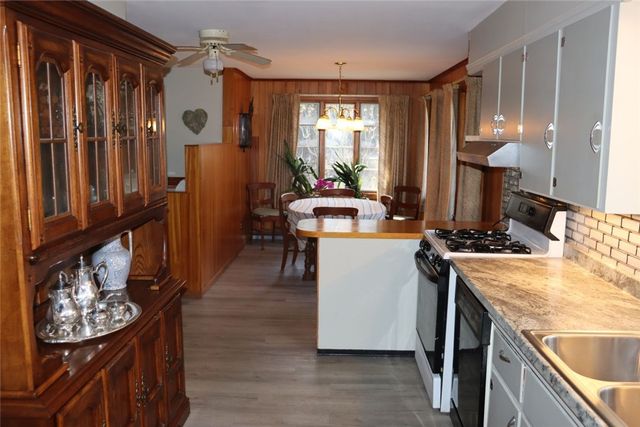 527 Vosburg Road, Webster, NY 14580