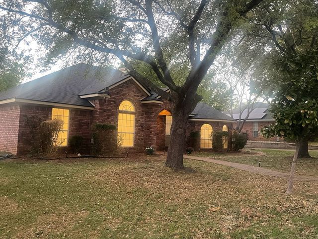 201 Chaparral Drive, Hillsboro, TX 76645