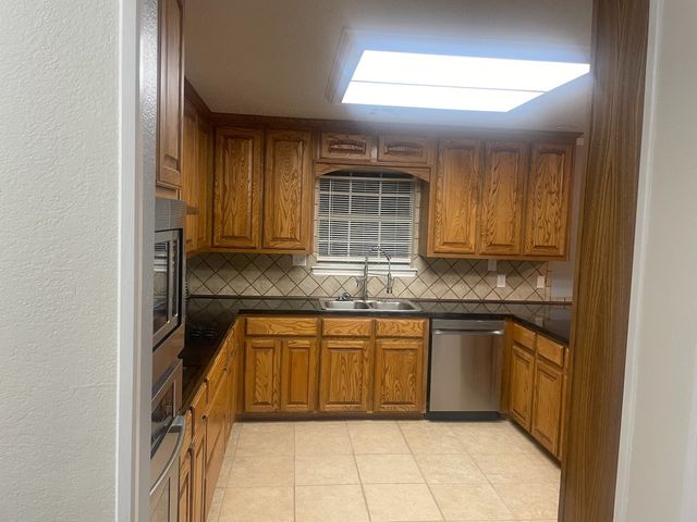 201 Chaparral Drive, Hillsboro, TX 76645