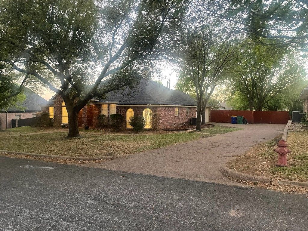 201 Chaparral Drive, Hillsboro, TX 76645