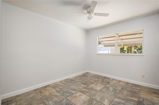 1471 4th Court, Vero Beach, FL 32960