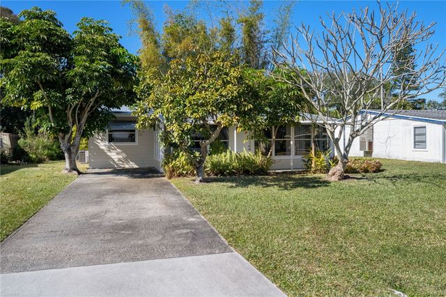 1471 4th Court, Vero Beach, FL 32960
