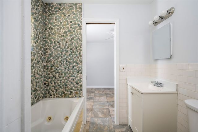 1471 4th Court, Vero Beach, FL 32960