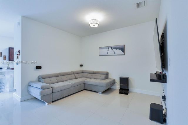 9015 NW 183rd St, Hialeah, FL 33018