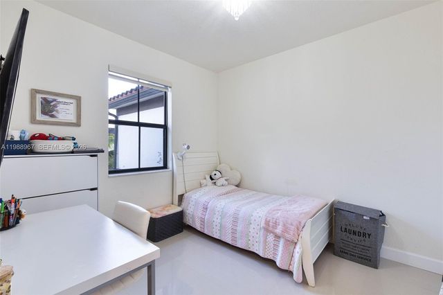 9015 NW 183rd St, Hialeah, FL 33018