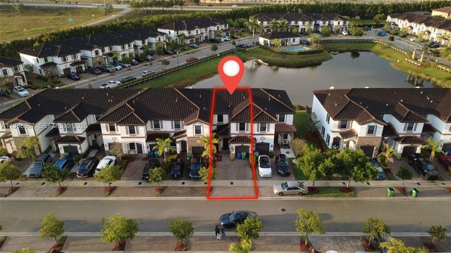 9015 NW 183rd St, Hialeah, FL 33018