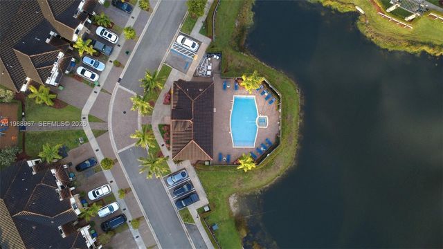 9015 NW 183rd St, Hialeah, FL 33018