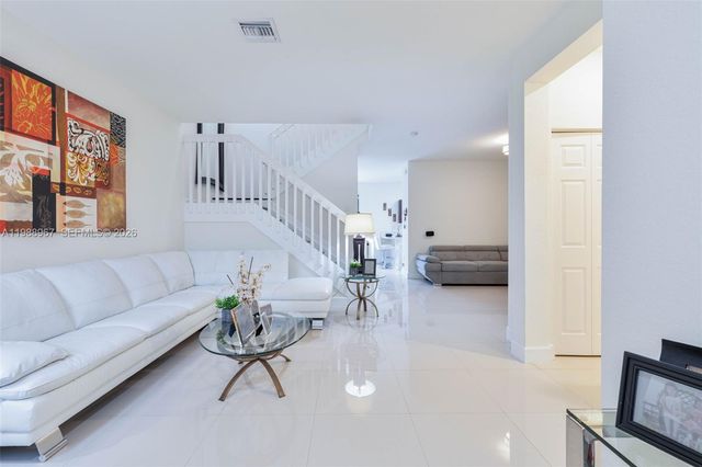 9015 NW 183rd St, Hialeah, FL 33018