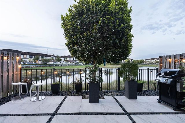 9015 NW 183rd St, Hialeah, FL 33018