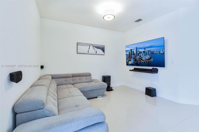 9015 NW 183rd St, Hialeah, FL 33018