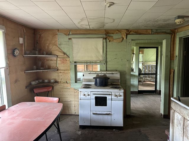 1148 Plum Creek Rd, Sparta, TN 38583