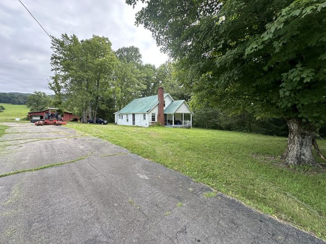 1148 Plum Creek Rd, Sparta, TN 38583