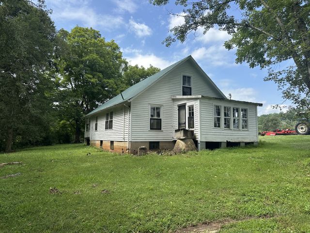 1148 Plum Creek Rd, Sparta, TN 38583