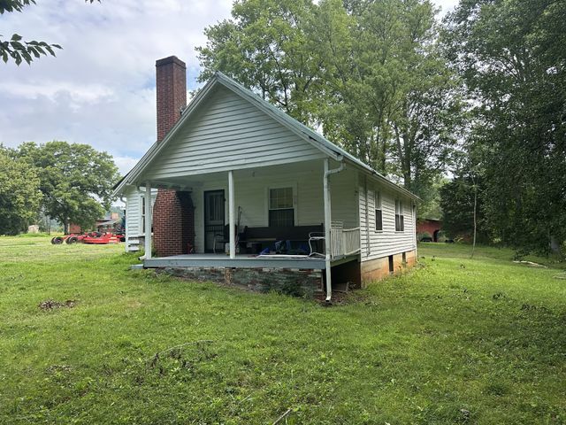 1148 Plum Creek Rd, Sparta, TN 38583