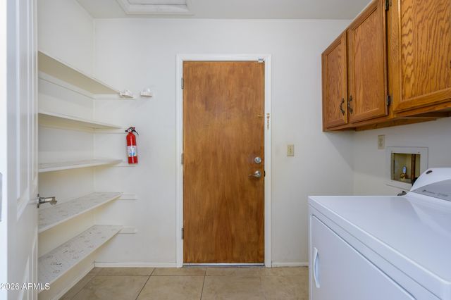 5917 E CLAIRE Drive, Scottsdale, AZ 85254