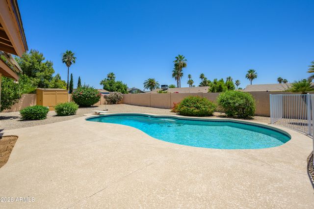 5917 E CLAIRE Drive, Scottsdale, AZ 85254