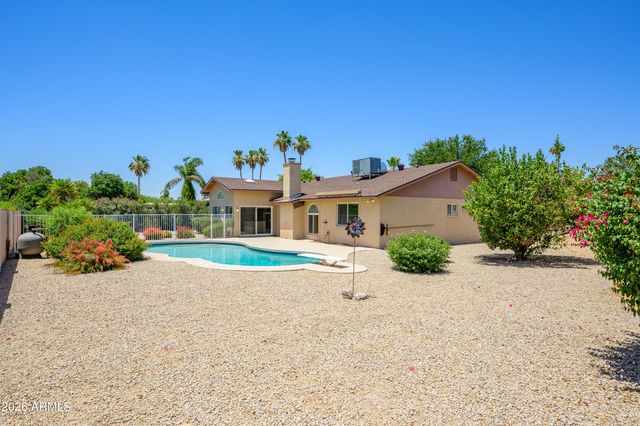 5917 E CLAIRE Drive, Scottsdale, AZ 85254