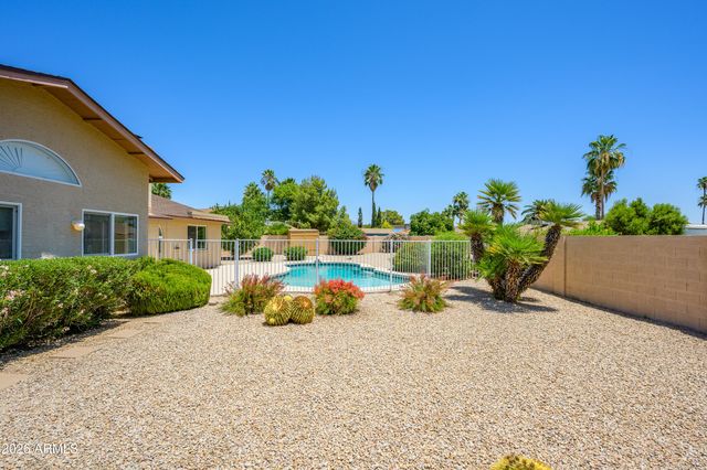 5917 E CLAIRE Drive, Scottsdale, AZ 85254