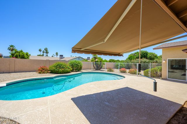 5917 E CLAIRE Drive, Scottsdale, AZ 85254